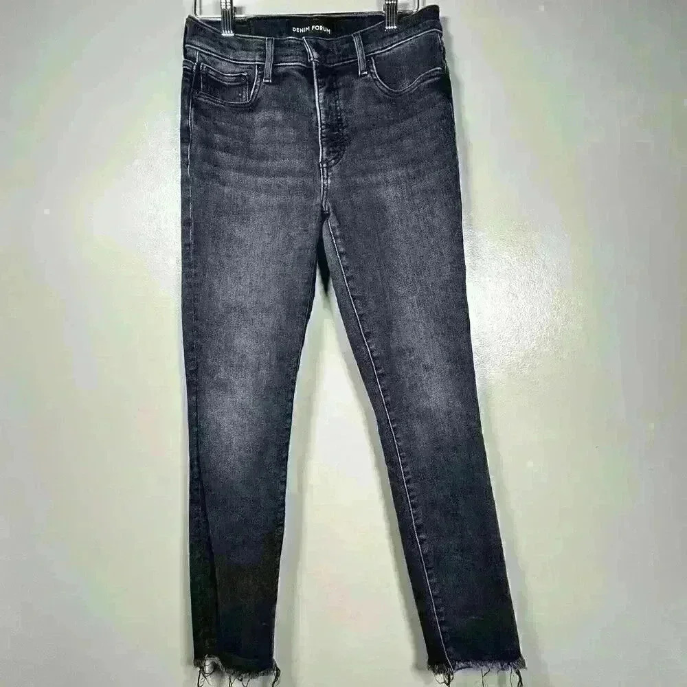 DENIM FORUM Black Vintage Wash Raw Hem Jeans Nico Midrise Skinny Crop 28